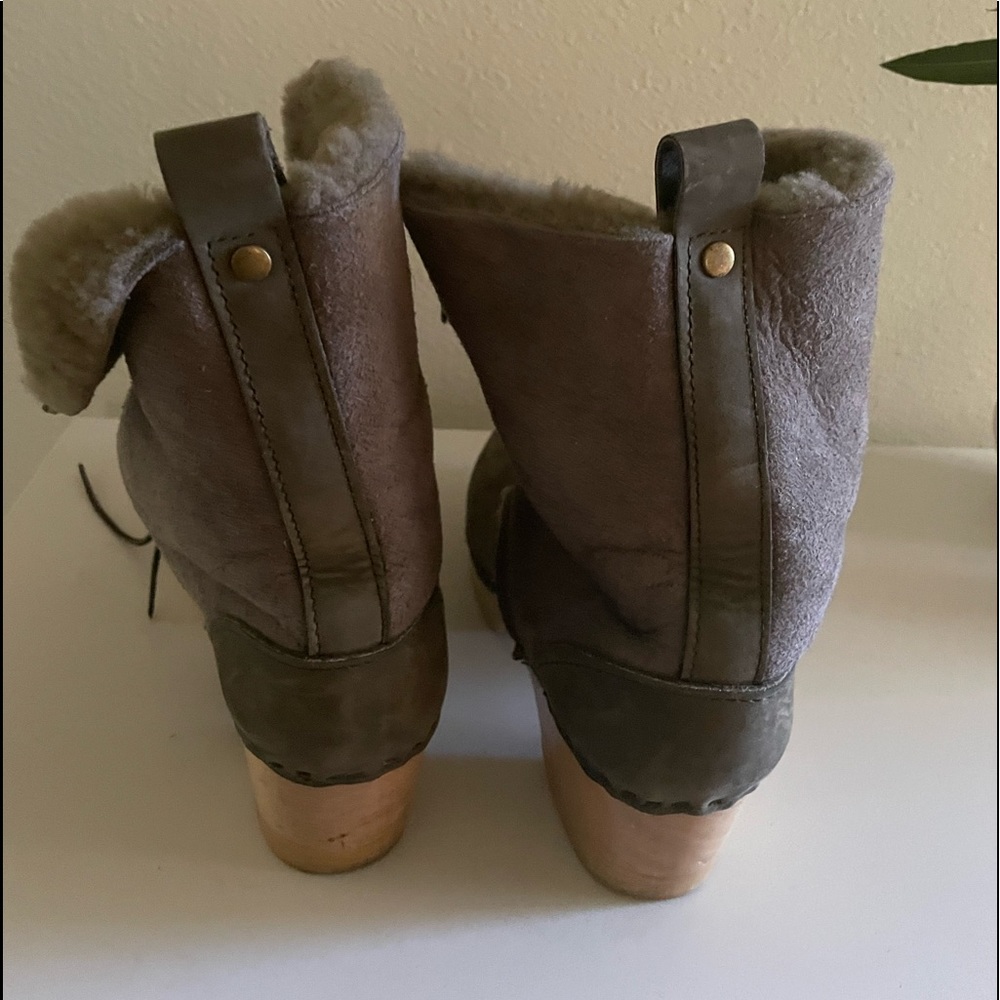 Shearling Lined Boot Clogs Grey-Great Condition - image 2